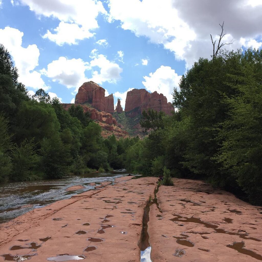 red rocks crossing sedona